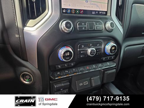 Used 2019 GMC Sierra 1500 SLT w/ SLT Premium Plus Package AWD/4WD image 18