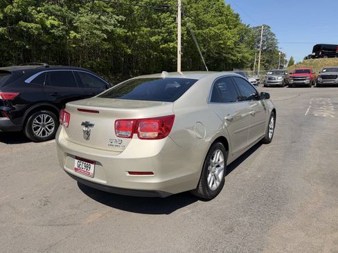 Used 2013 Chevrolet Malibu LT w/ Power Convenience Package image 4