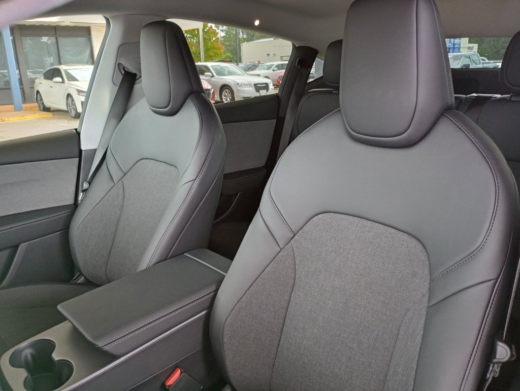 Used 2026 Tesla Model Y 2WD image 11