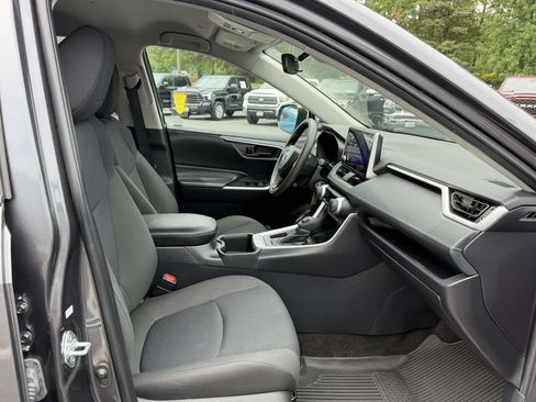 Used 2024 Toyota RAV4 LE FWD image 11