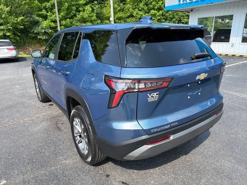 Used 2026 Chevrolet Equinox LT AWD/4WD image 8