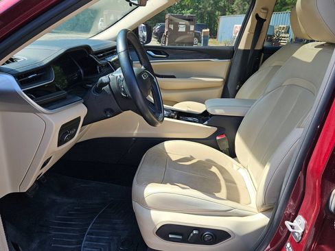 Used 2022 Jeep Grand Cherokee L Limited w/ Luxury Tech Group II RWD image 10