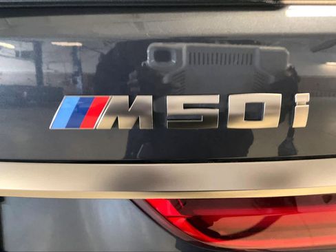 Used 2021 BMW X7 M50i w/ Executive Package image 9