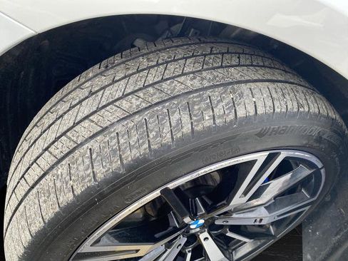 Used 2024 BMW 540i xDrive w/ Executive Package image 41