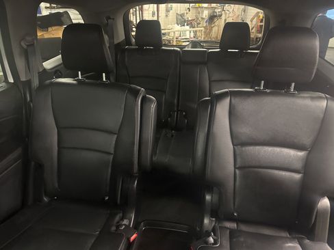 Used 2022 Honda Pilot Touring image 17