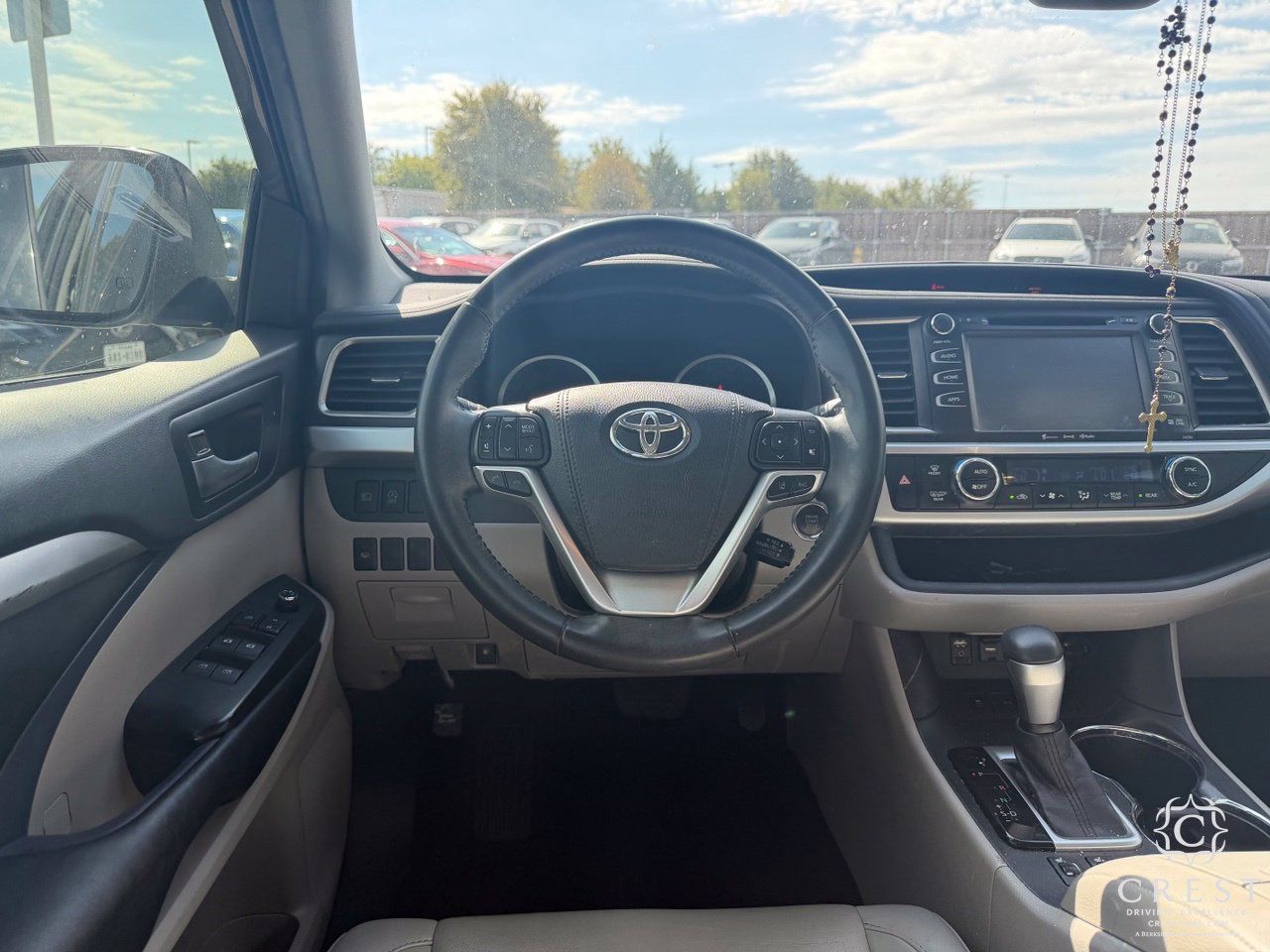 Used 2019 Toyota Highlander XLE FWD image 14