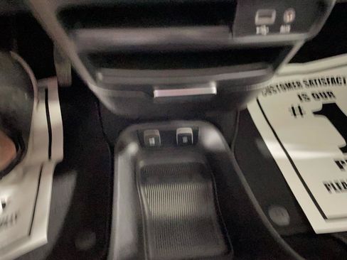 Used 2020 Chrysler Pacifica Touring-L AWD/4WD image 31