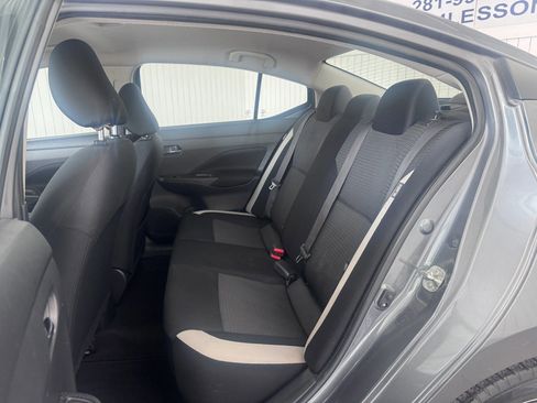 Used 2021 Nissan Versa SV FWD image 12