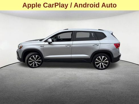 Used 2024 Volkswagen Taos SE image 6