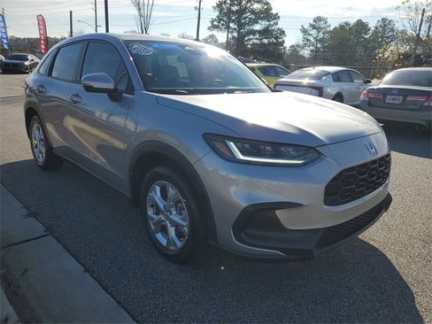 Certified 2023 Honda HR-V LX image 3