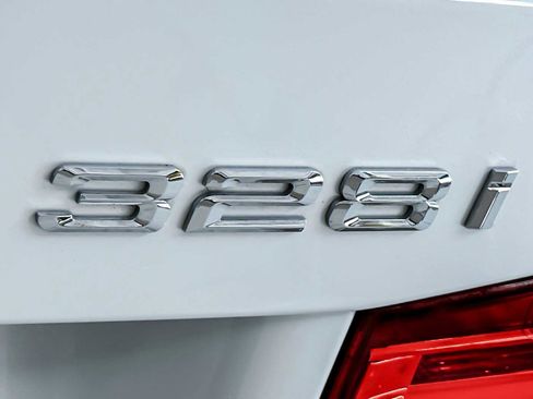 Used 2014 BMW 328i xDrive Wagon image 27