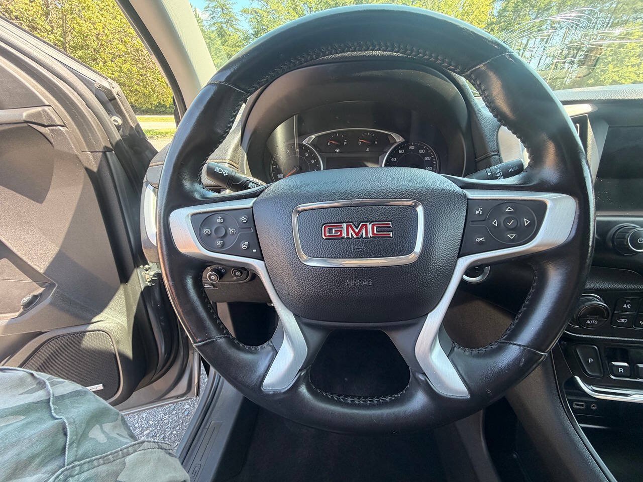 Used 2021 GMC Terrain SLT w/ Infotainment Package II FWD image 18