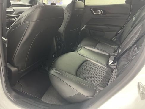 New 2026 Jeep Compass Latitude image 28