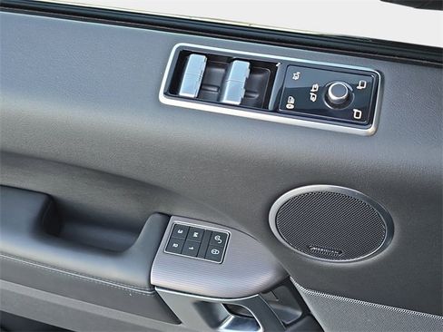 Used 2020 Land Rover Range Rover Sport HSE image 30