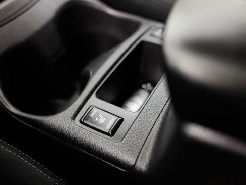 Used 2021 Nissan Rogue Sport SV image 29