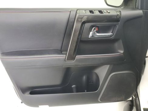 Used 2021 Toyota 4Runner TRD Off-Road Premium AWD/4WD image 19