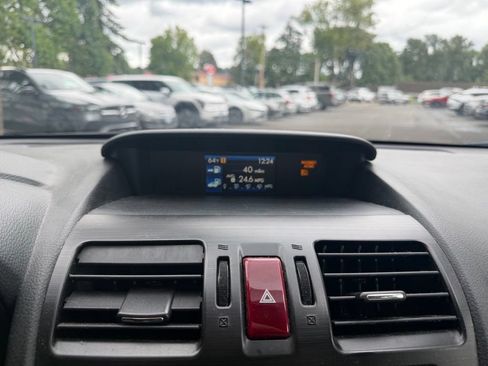 Used 2015 Subaru Forester 2.5i Premium w/ All-Weather Package AWD/4WD image 20