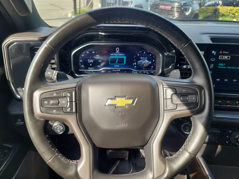 Used 2024 Chevrolet Silverado 1500 High Country w/ Technology Package AWD/4WD image 16