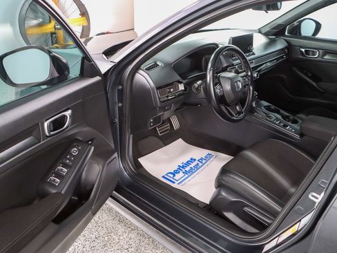 Used 2022 Honda Civic Sport image 3