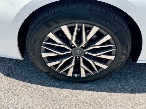 Used 2026 Nissan Altima 2.5 SV AWD/4WD image 7