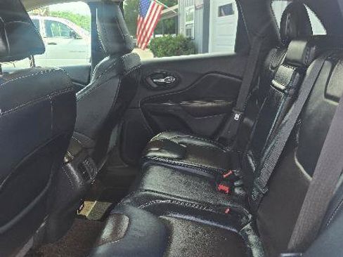 Used 2015 Jeep Cherokee Limited AWD/4WD image 5