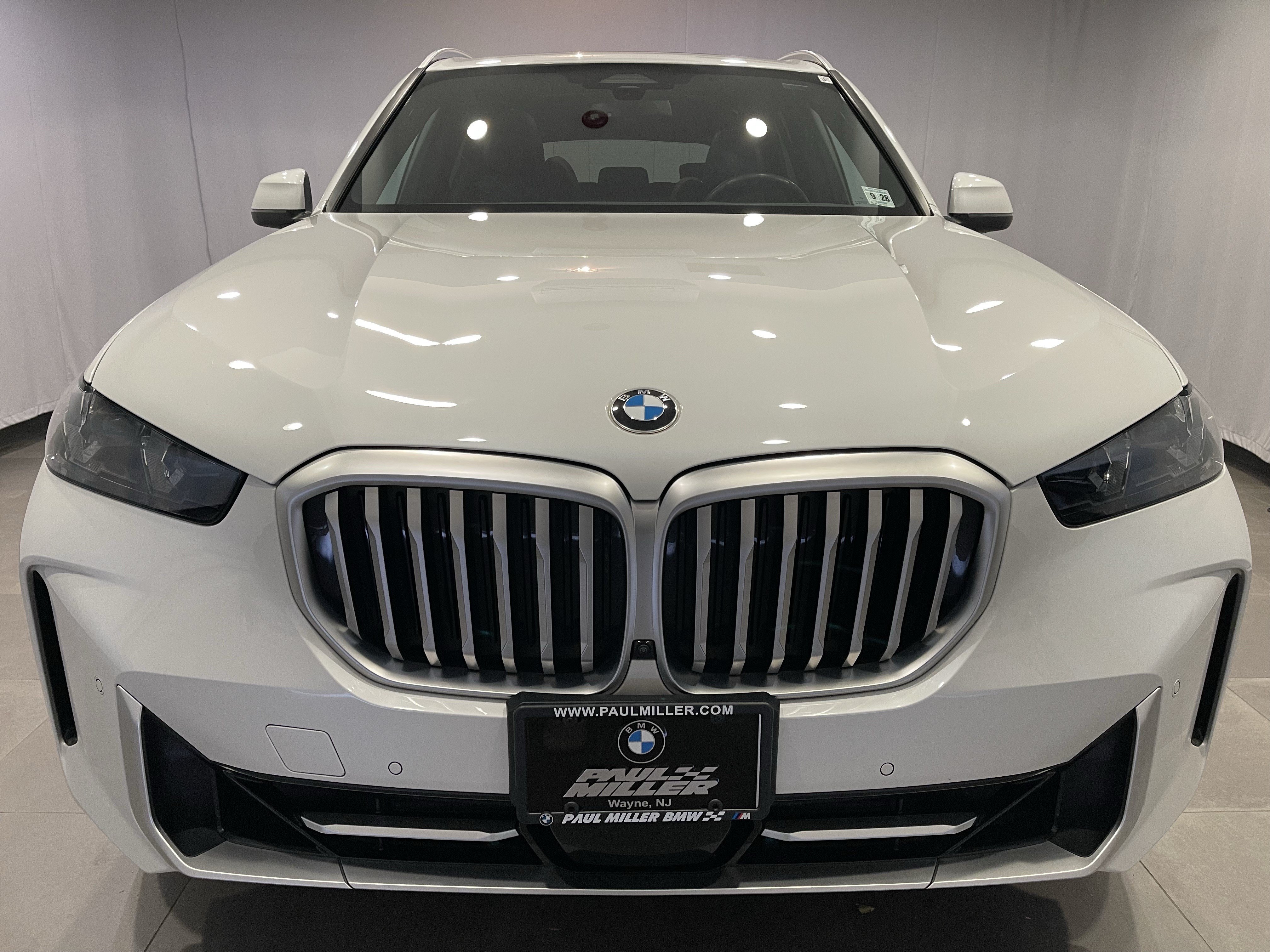 Certified 2024 BMW X5 xDrive40i w/ Parking Assistance Package AWD/4WD image 2
