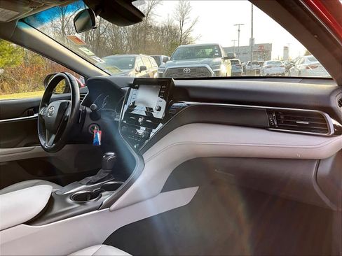 Used 2021 Toyota Camry SE image 14
