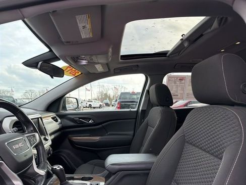 Used 2017 GMC Acadia SLE image 13