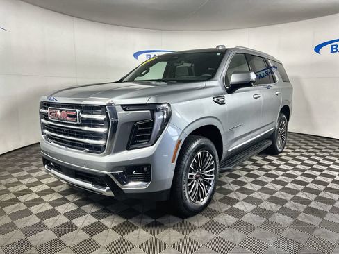 Used 2025 GMC Yukon Elevation w/ Elevation Premium Package AWD/4WD image 5