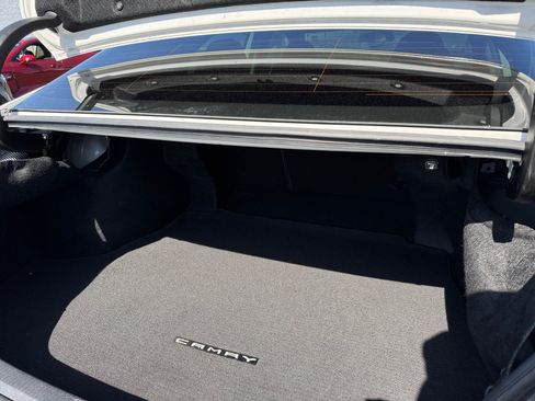 Used 2019 Toyota Camry SE w/ Carpet Mat Package FWD image 16