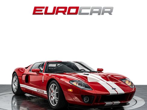 Used 2005 Ford GT RWD image 7
