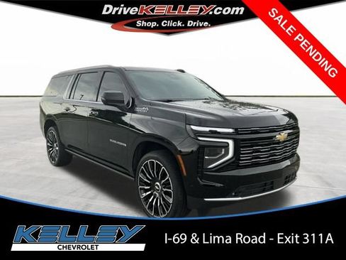 Used 2025 Chevrolet Suburban High Country AWD/4WD image 1
