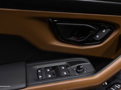 New 2025 Lamborghini Urus SE image 23