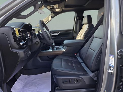 New 2026 Chevrolet Silverado 1500 High Country w/ High Country Premium Package image 14