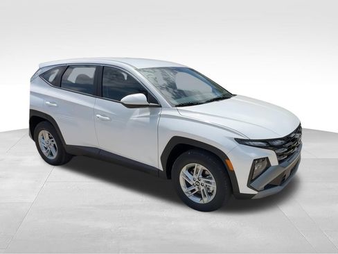 New 2026 Hyundai Tucson SE FWD image 2