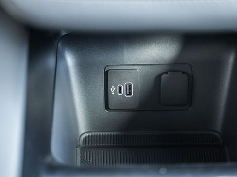 New 2026 Ford Explorer Active AWD/4WD image 33