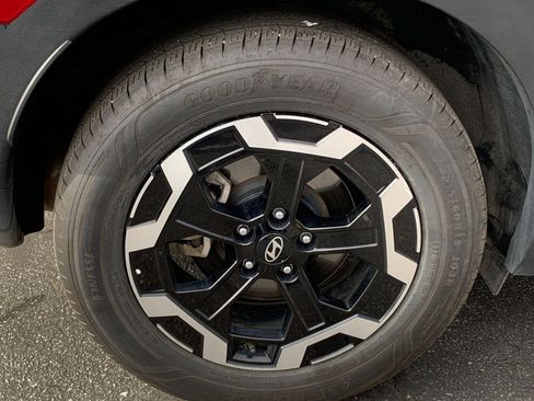 Used 2025 Hyundai Santa Fe SEL image 32