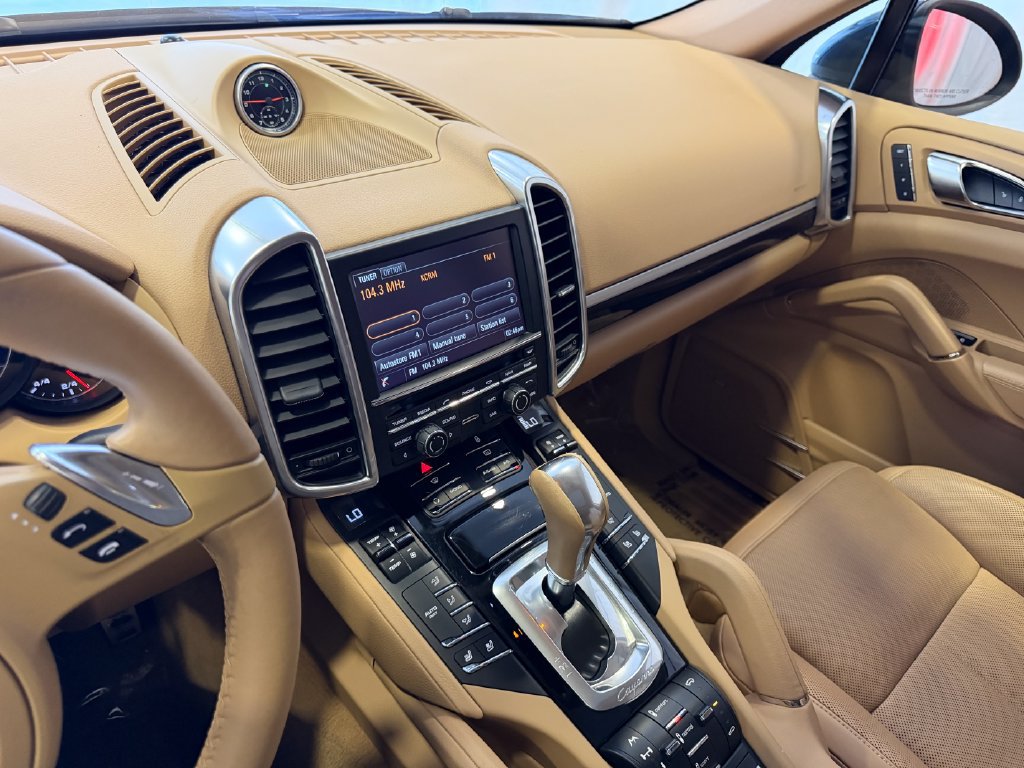 Used 2013 Porsche Cayenne S AWD/4WD image 17