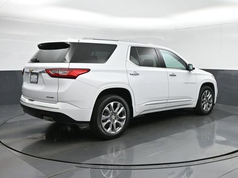 Used 2020 Chevrolet Traverse Premier w/ LPO, Floor Liner Package FWD image 7