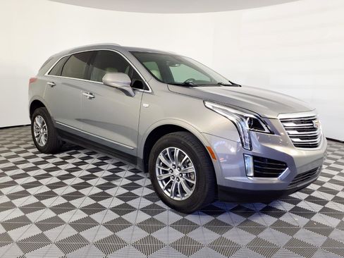 Used 2019 Cadillac XT5 Luxury FWD image 3