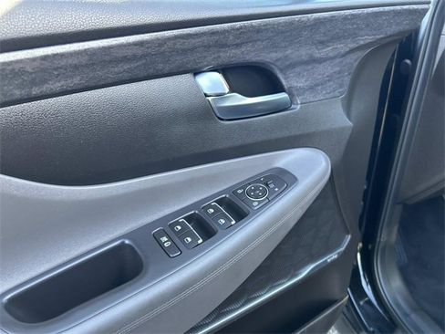 Used 2020 Hyundai Santa Fe SEL w/ Convenience Package image 19