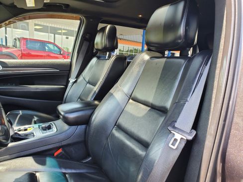 Used 2019 Jeep Grand Cherokee Limited w/ Trailer Tow Group IV AWD/4WD image 15