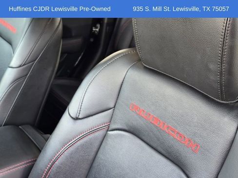 Used 2023 Jeep Gladiator Rubicon w/ Cold Weather Group image 16