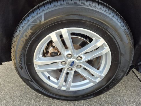 Certified 2022 Ford Explorer XLT w/ Equipment Group 202A image 12