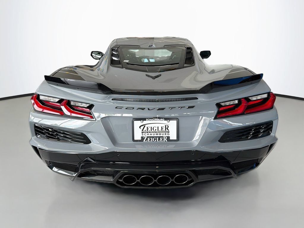Used 2025 Chevrolet Corvette Z06 RWD image 6