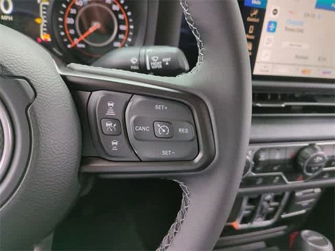 New 2025 Jeep Gladiator Sport image 24