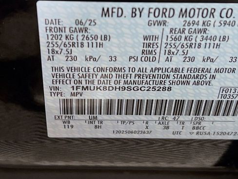 Used 2025 Ford Explorer Active image 29