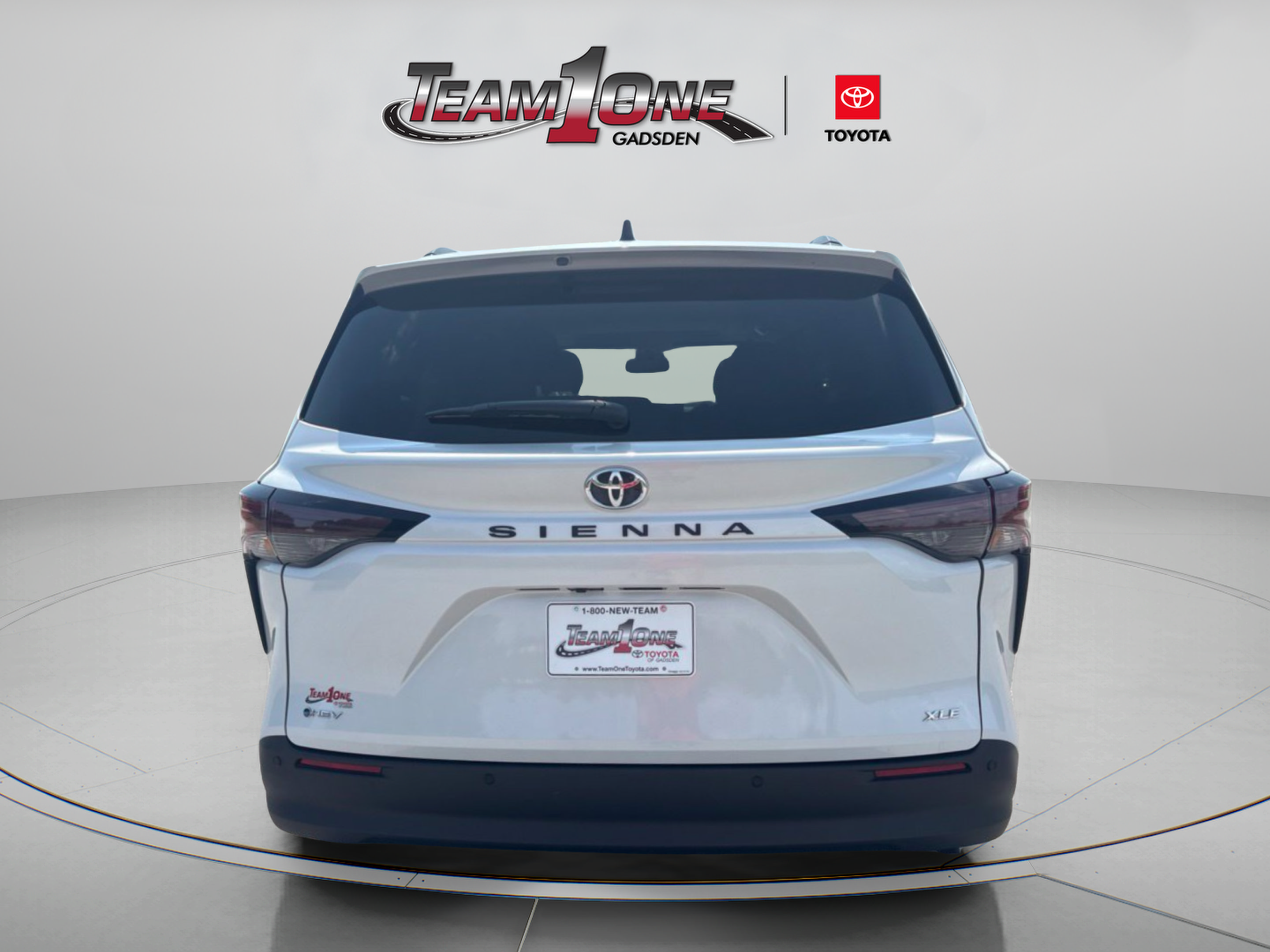 Certified 2026 Toyota Sienna XLE FWD image 10