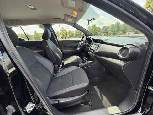 Used 2019 Nissan Kicks S FWD image 15