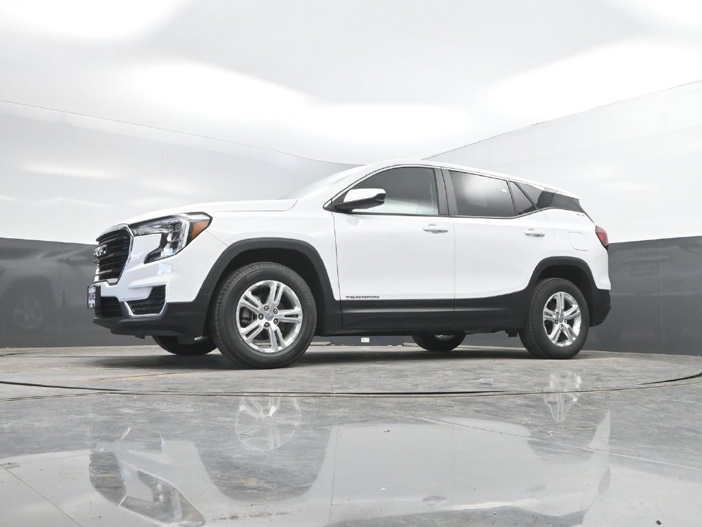 Used 2024 GMC Terrain SLE AWD/4WD image 35